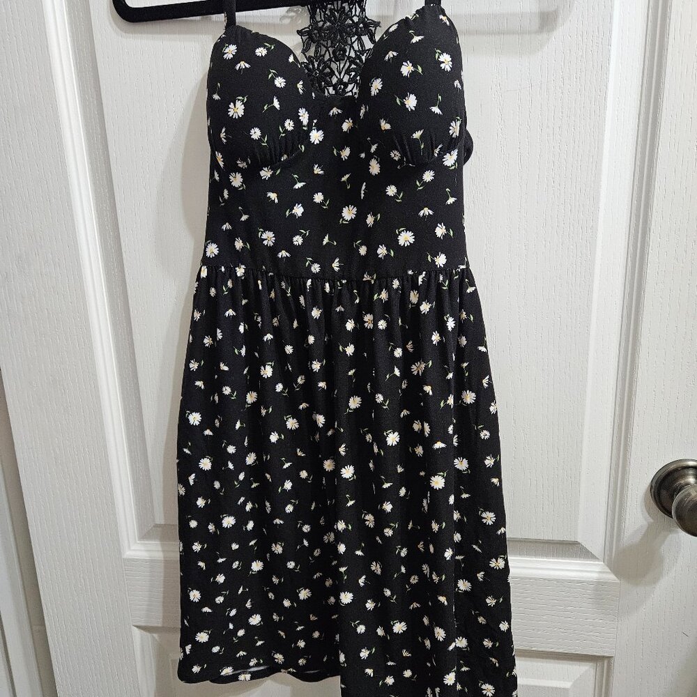 No Boundaries, Black Daisy Racerback Dress, Juniors Size X-Small